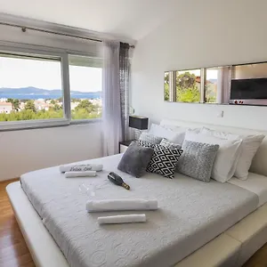 Deluxe Look Appartement Zadar