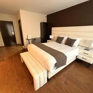 Hotel Escale, Saint-Gilles